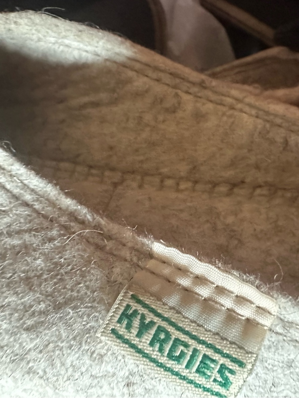 Kyrgies makes world-class wool slippers that are comfortable, stylish, handmade. - Picture 10 of 15